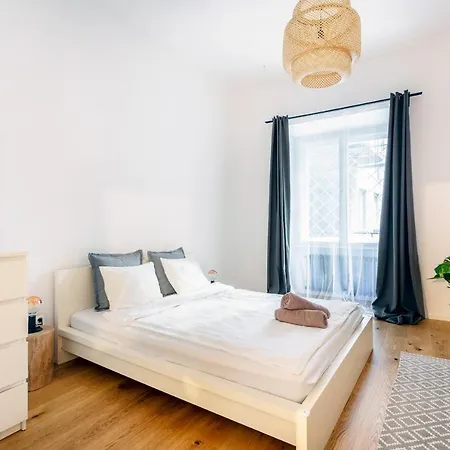 Freshly Refurbished, Stylish In The Center Of *